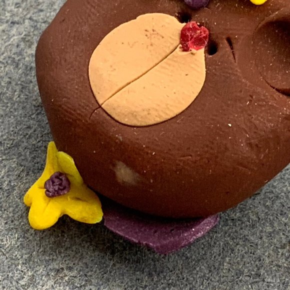 Brown Bear Pin Brooch As Is Yellow Purple Flowers - Picture 4 of 4